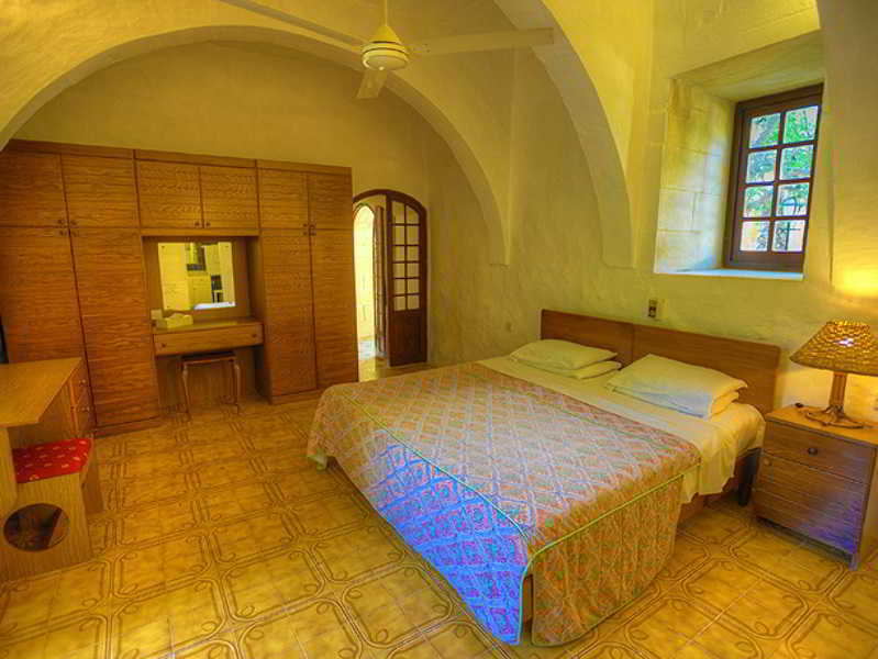 Cornucopia Hotel